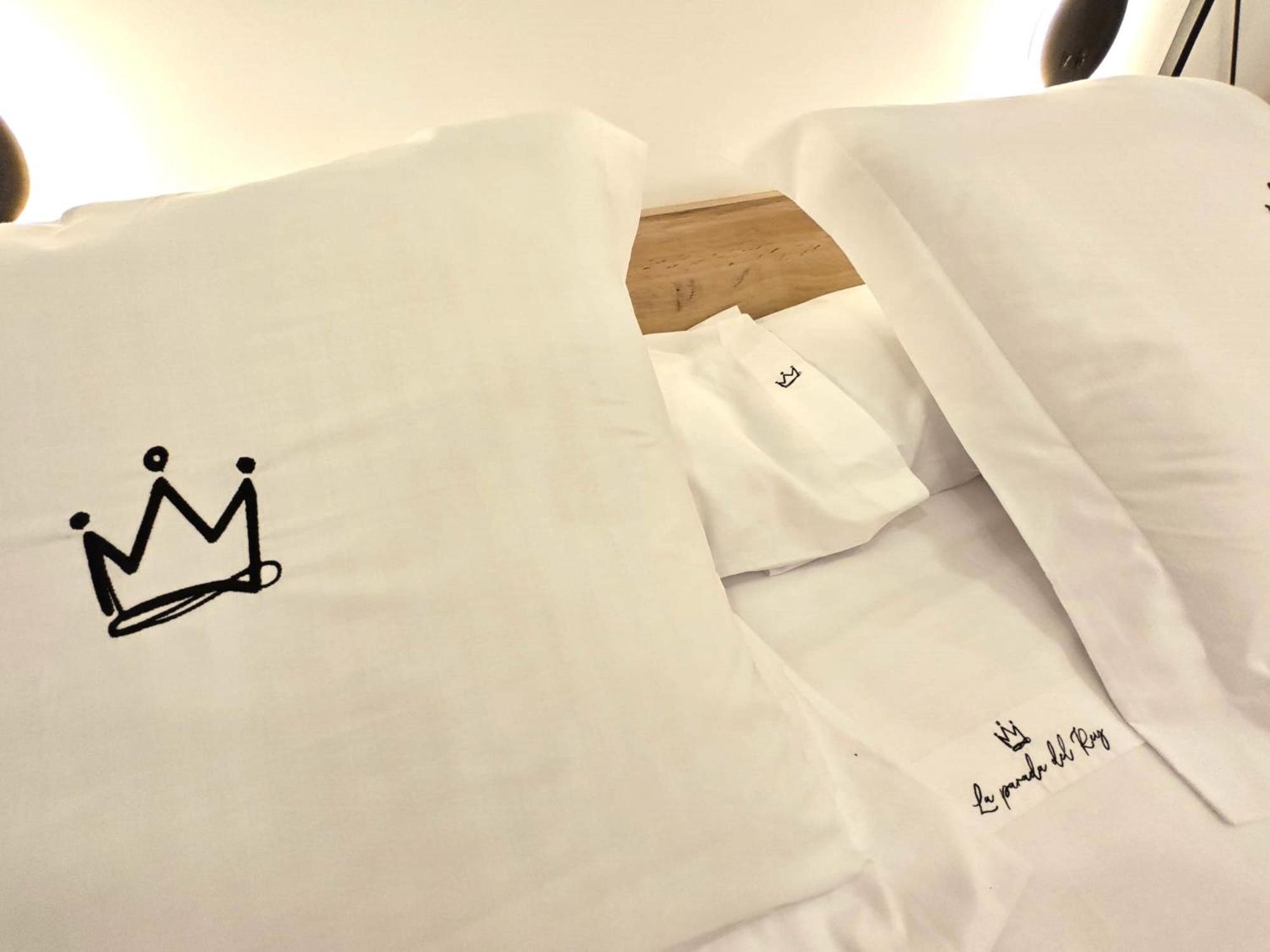 La Parada Del Rey - Luxury Suites Plasencia Exteriör bild