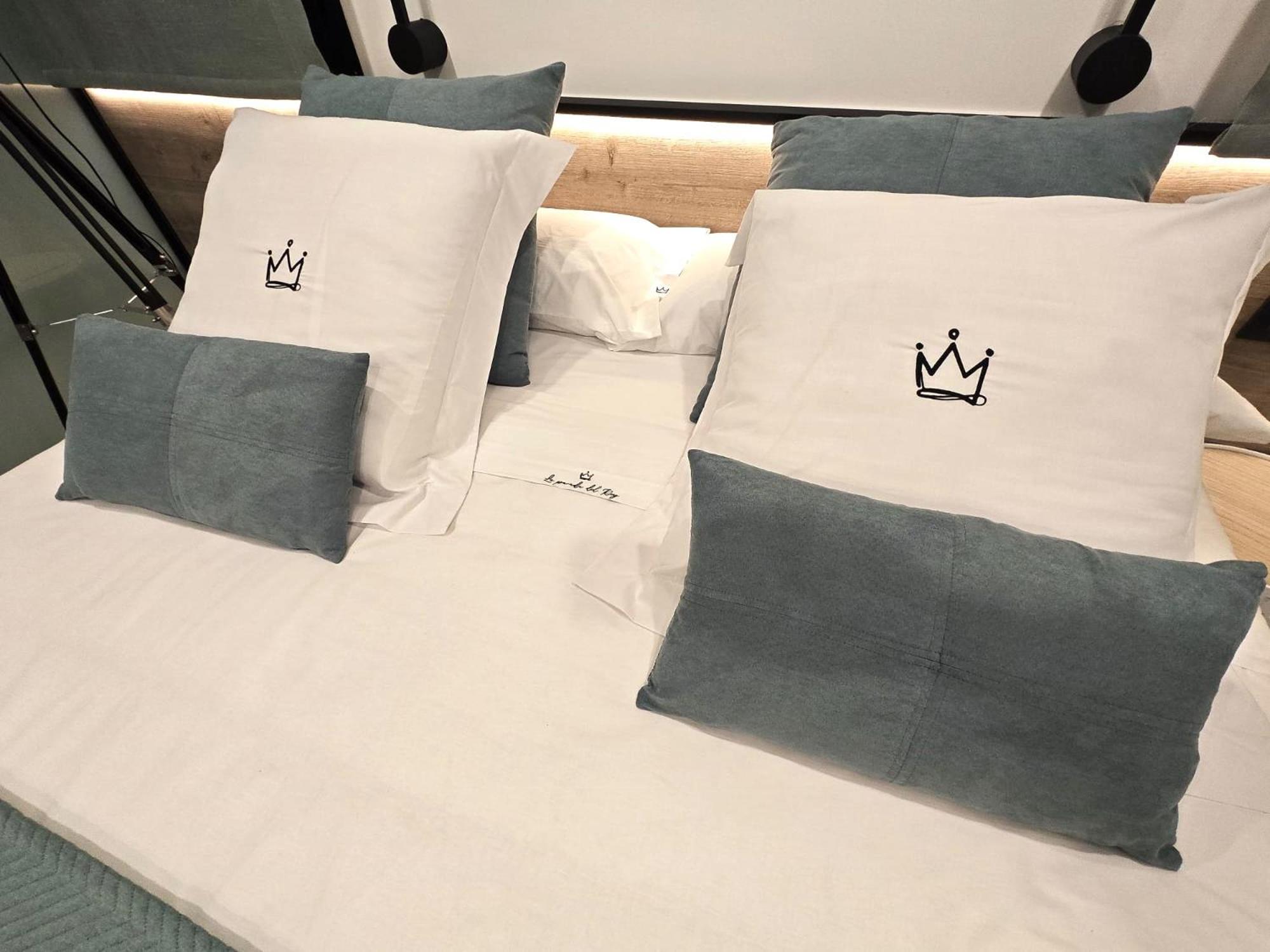 La Parada Del Rey - Luxury Suites Plasencia Exteriör bild