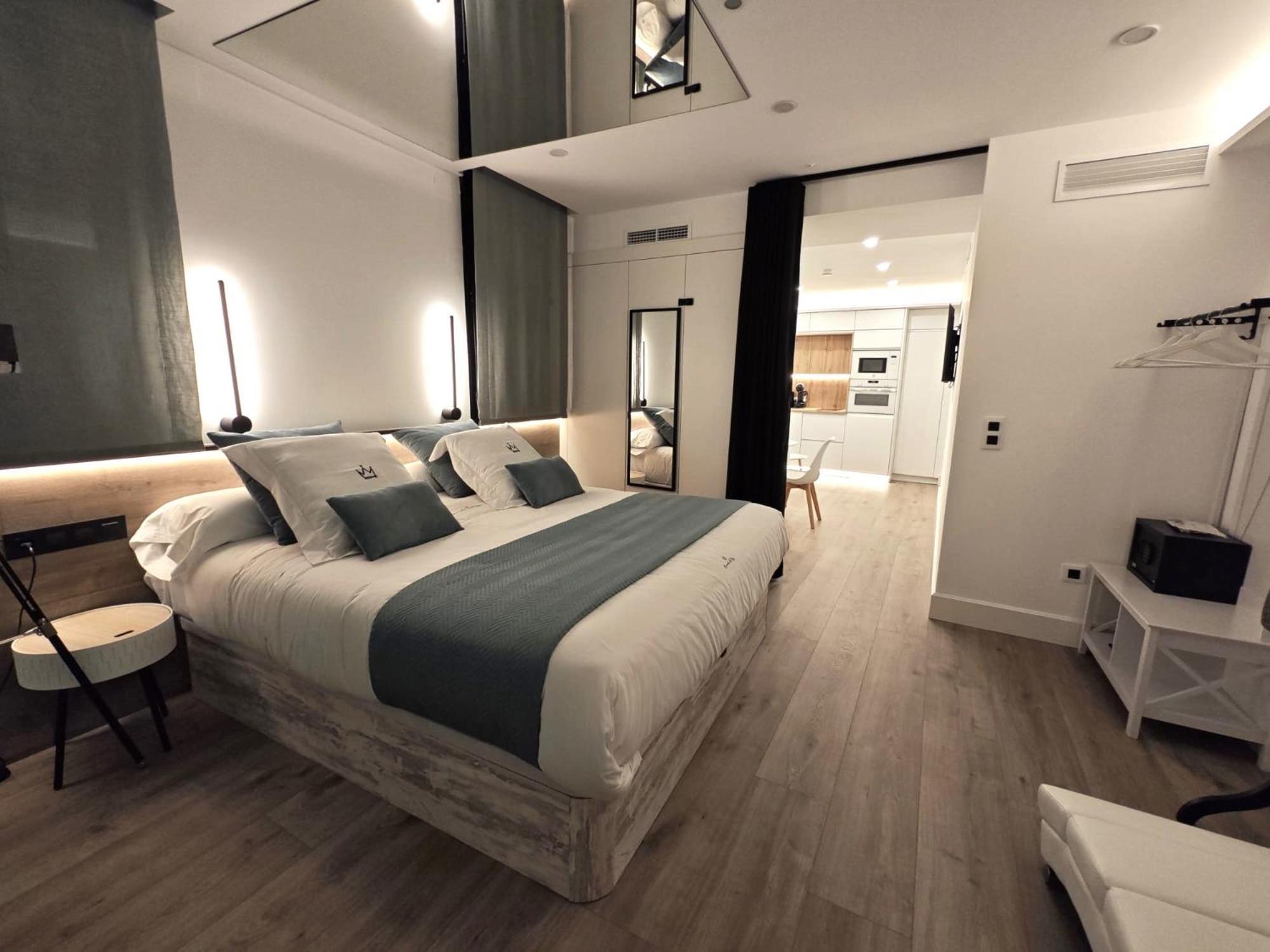 La Parada Del Rey - Luxury Suites Plasencia Exteriör bild