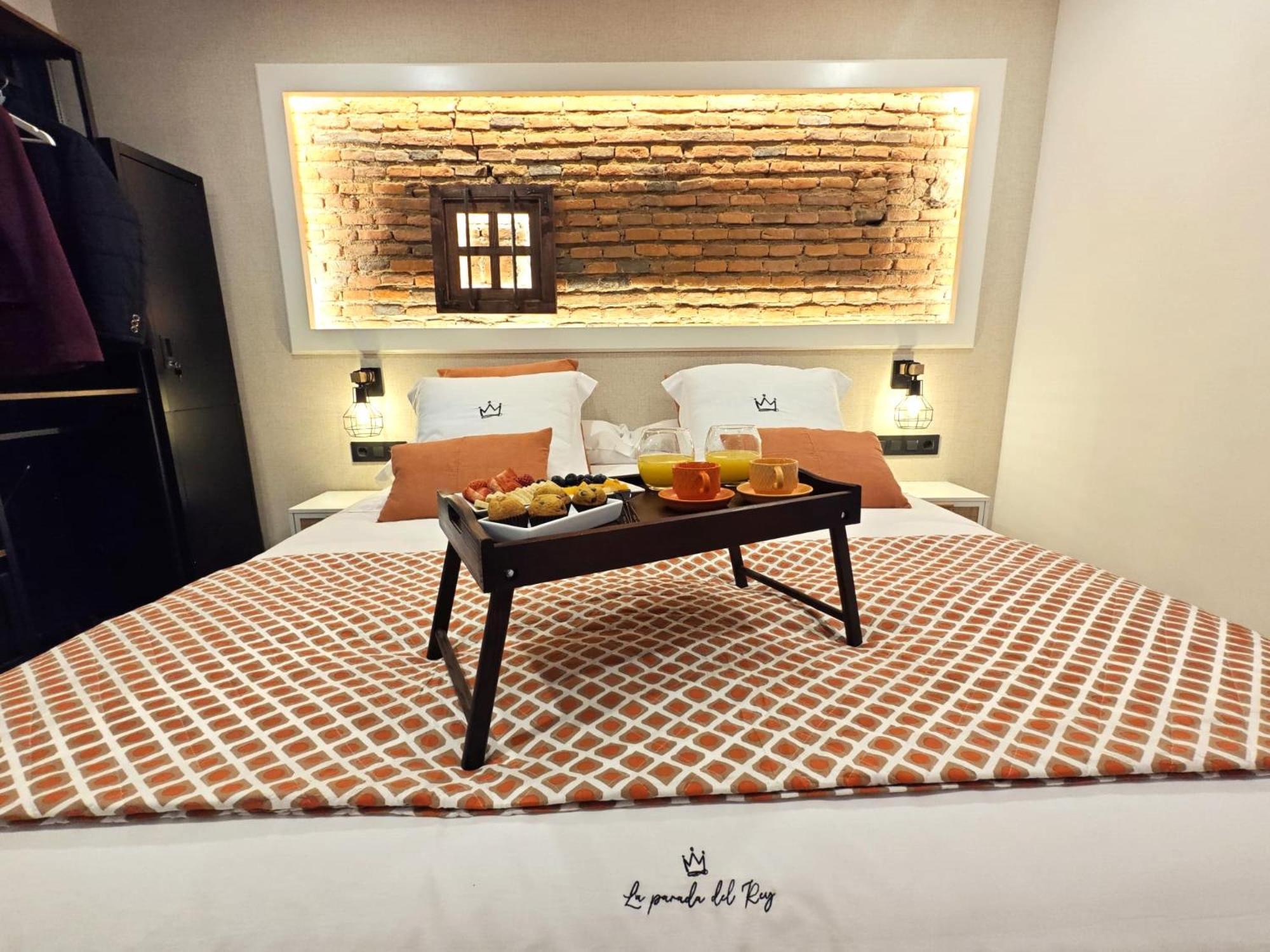 La Parada Del Rey - Luxury Suites Plasencia Exteriör bild